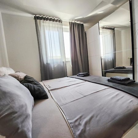 Villa Capris Apartments Копер Экстерьер фото