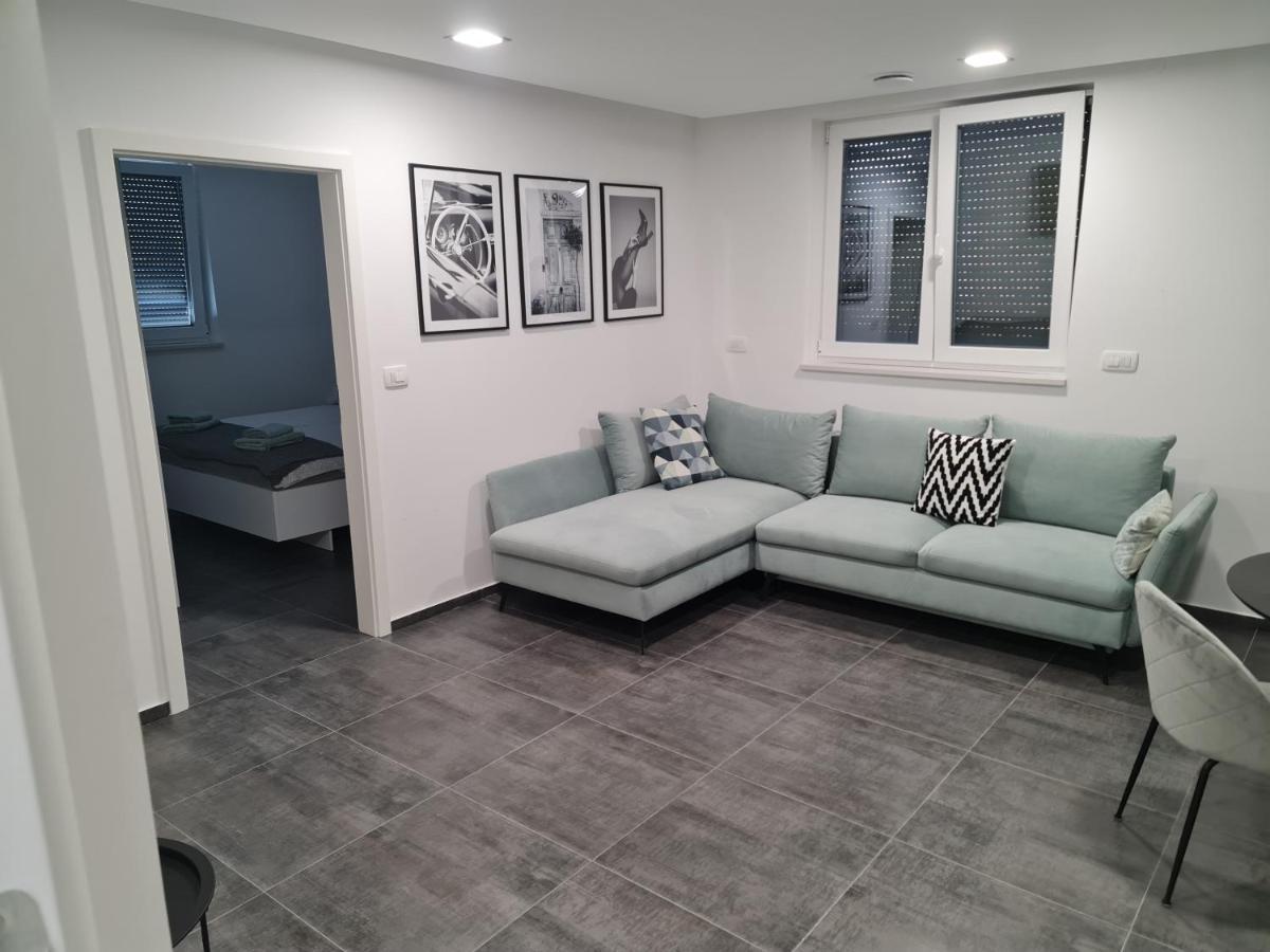 Villa Capris Apartments Копер Экстерьер фото