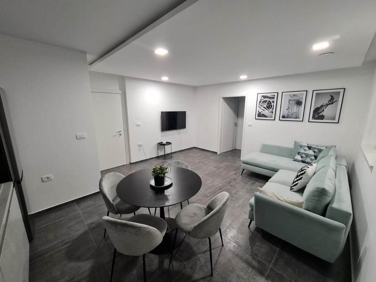 Villa Capris Apartments Копер Экстерьер фото