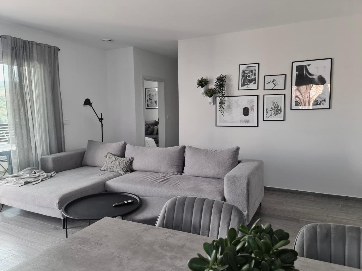 Villa Capris Apartments Копер Экстерьер фото