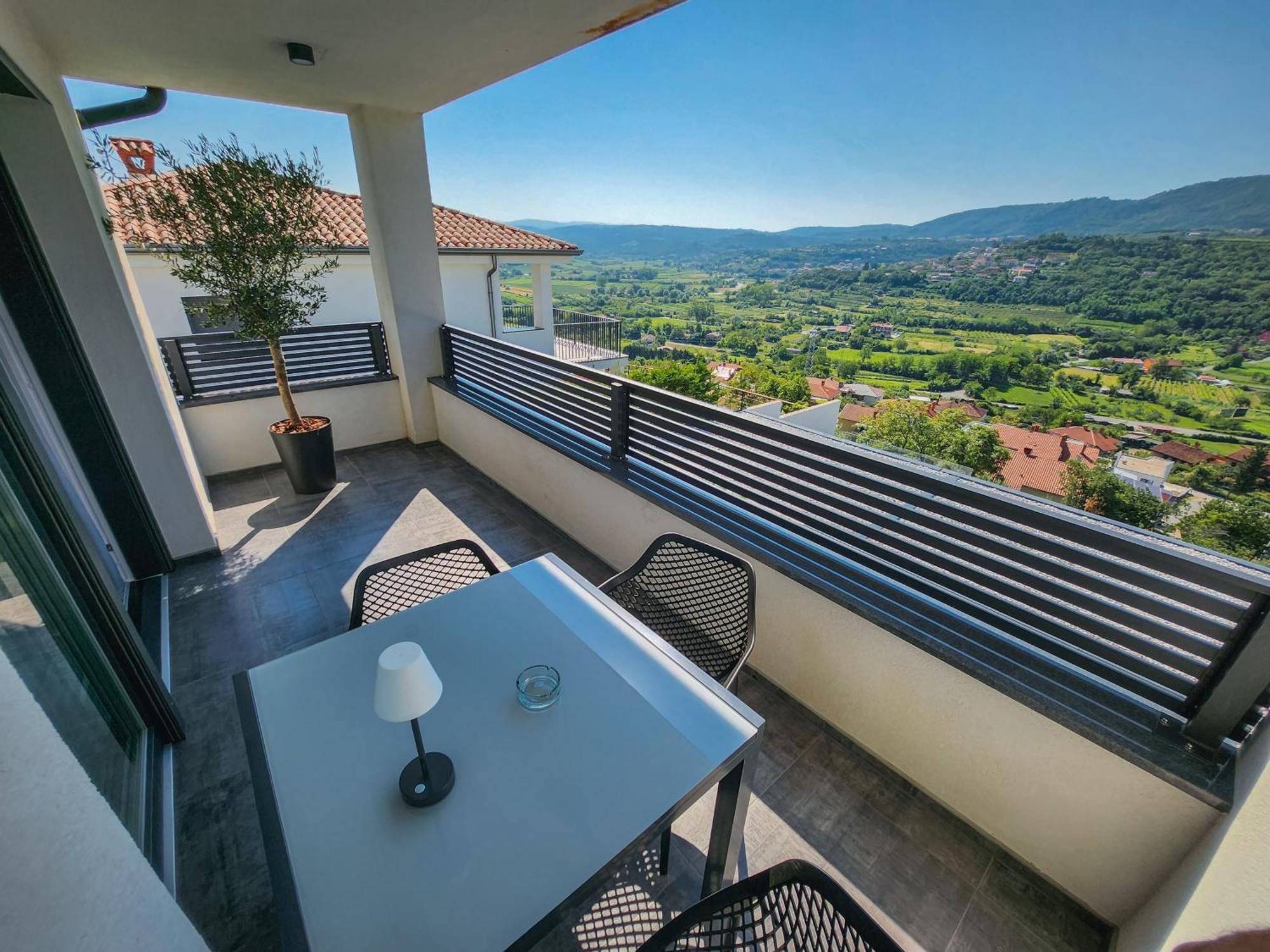 Villa Capris Apartments Копер Экстерьер фото